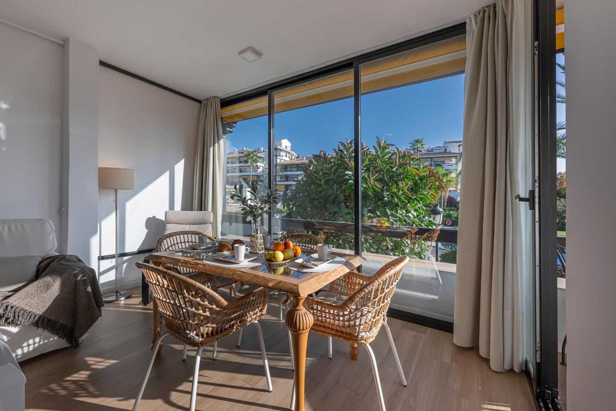 ✺fenomenal Estudio En Milla De Oro✺piscina✺parking Apartment Marbella