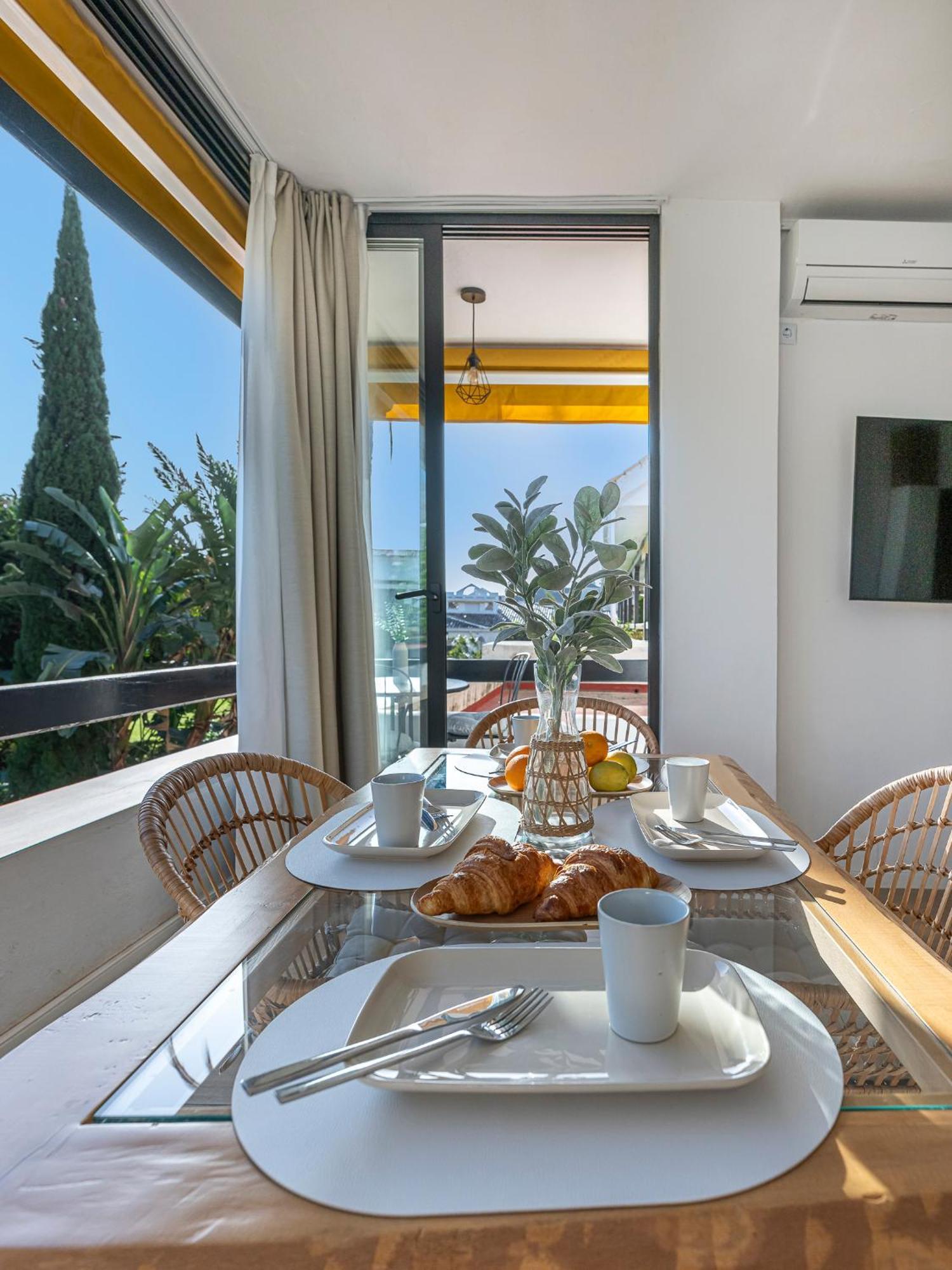 ✺fenomenal Estudio En Milla De Oro✺piscina✺parking Apartment Marbella