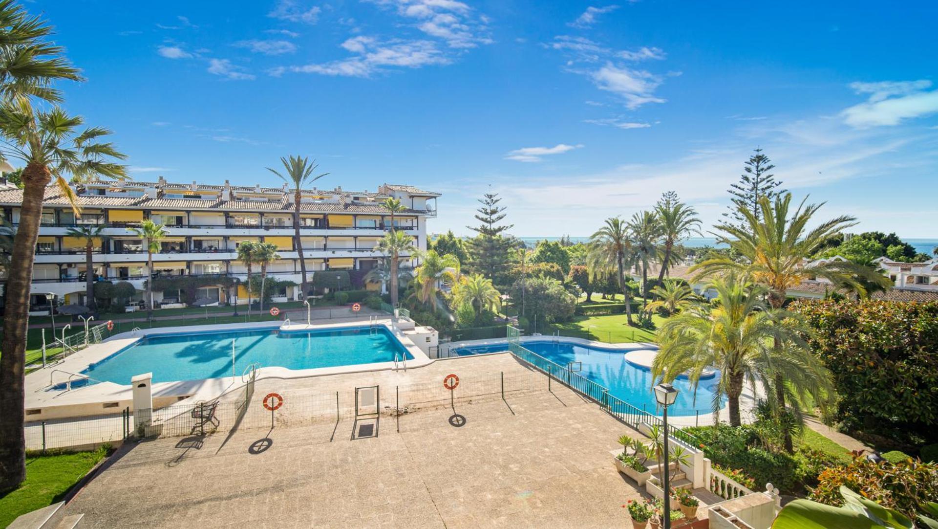 Apartment ✺fenomenal Estudio En Milla De Oro✺piscina✺parking Marbella