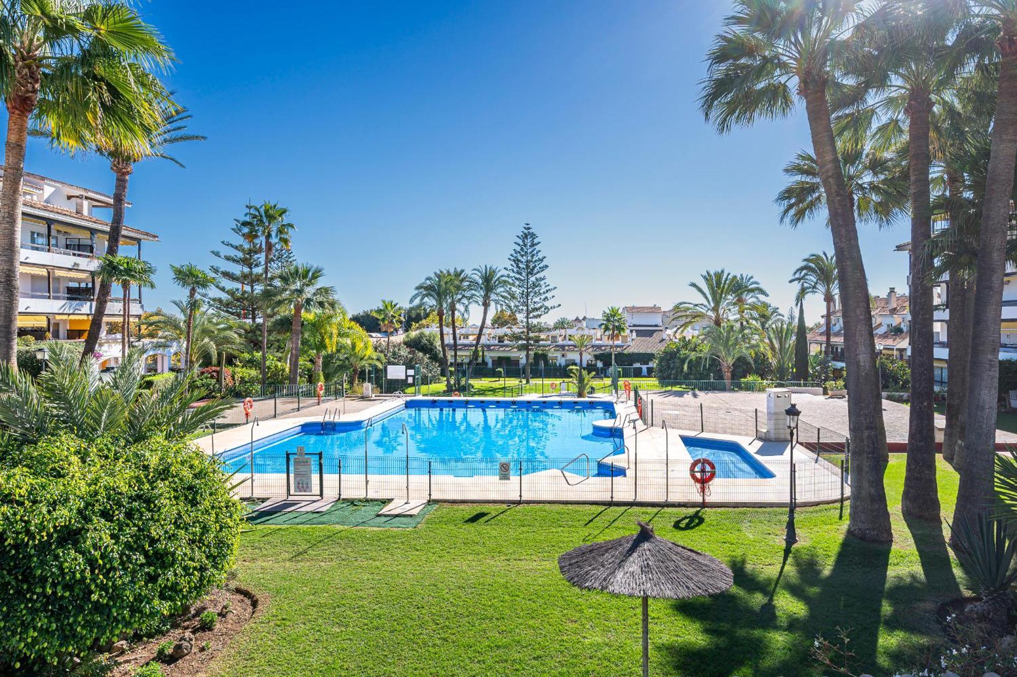 ✺fenomenal Estudio En Milla De Oro✺piscina✺parking Apartment